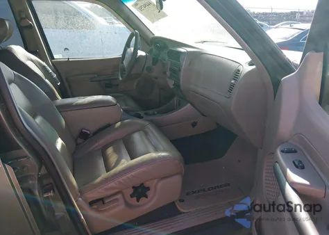 2001 Ford Explorer Sport Trac z USA, uszkodzony, nr VIN 1FMZU67E11UB57011